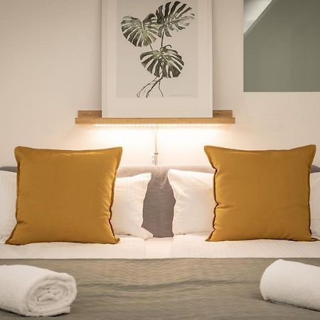 Spacious Apartment In Hemholtzkiez Prenzlauer Berg For 8 People Hiddenseer Berlin Exterior photo